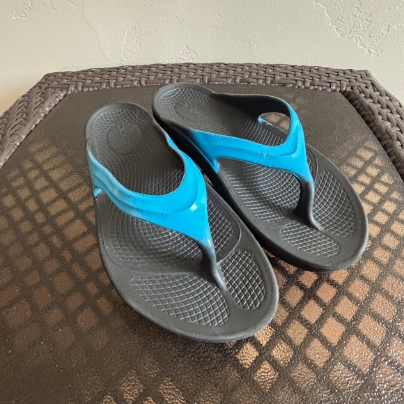 Oofos OoLaLa Sport Thong Comfort Sandals Size 8 EU 39 - Picture 2 of 11